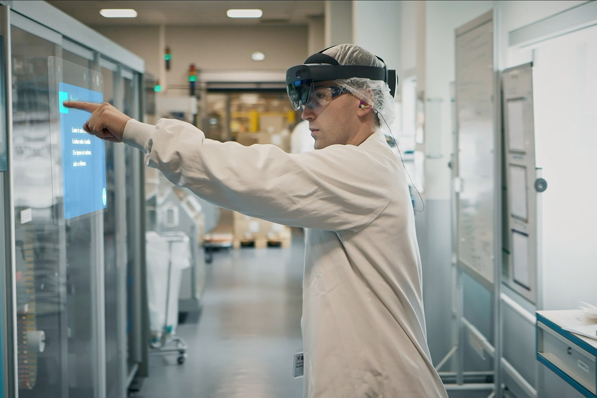 Revolutionizing Pharmaceutical Manufacturing with Microsoft HoloLens